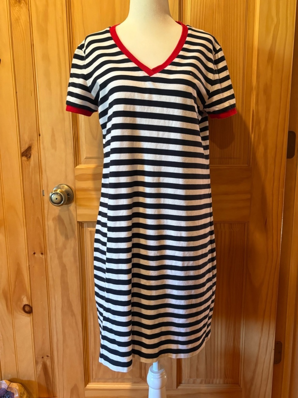 Tommy Hilfiger Striped V-Neck
T-Shirt Dress blue white red size M